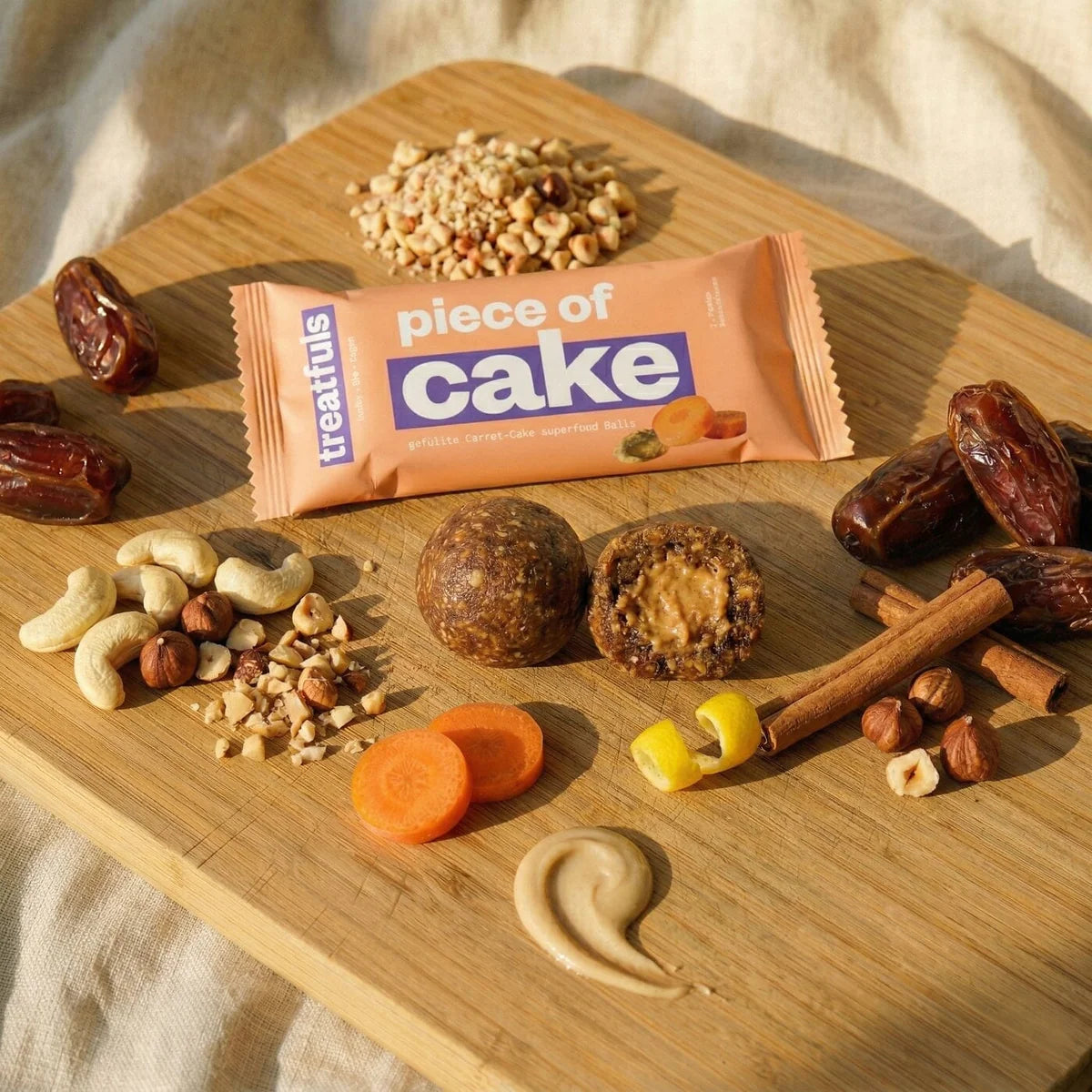 Treatfuls - Piece of Cake - Superfood Balls - Vegan & Bio, 34g