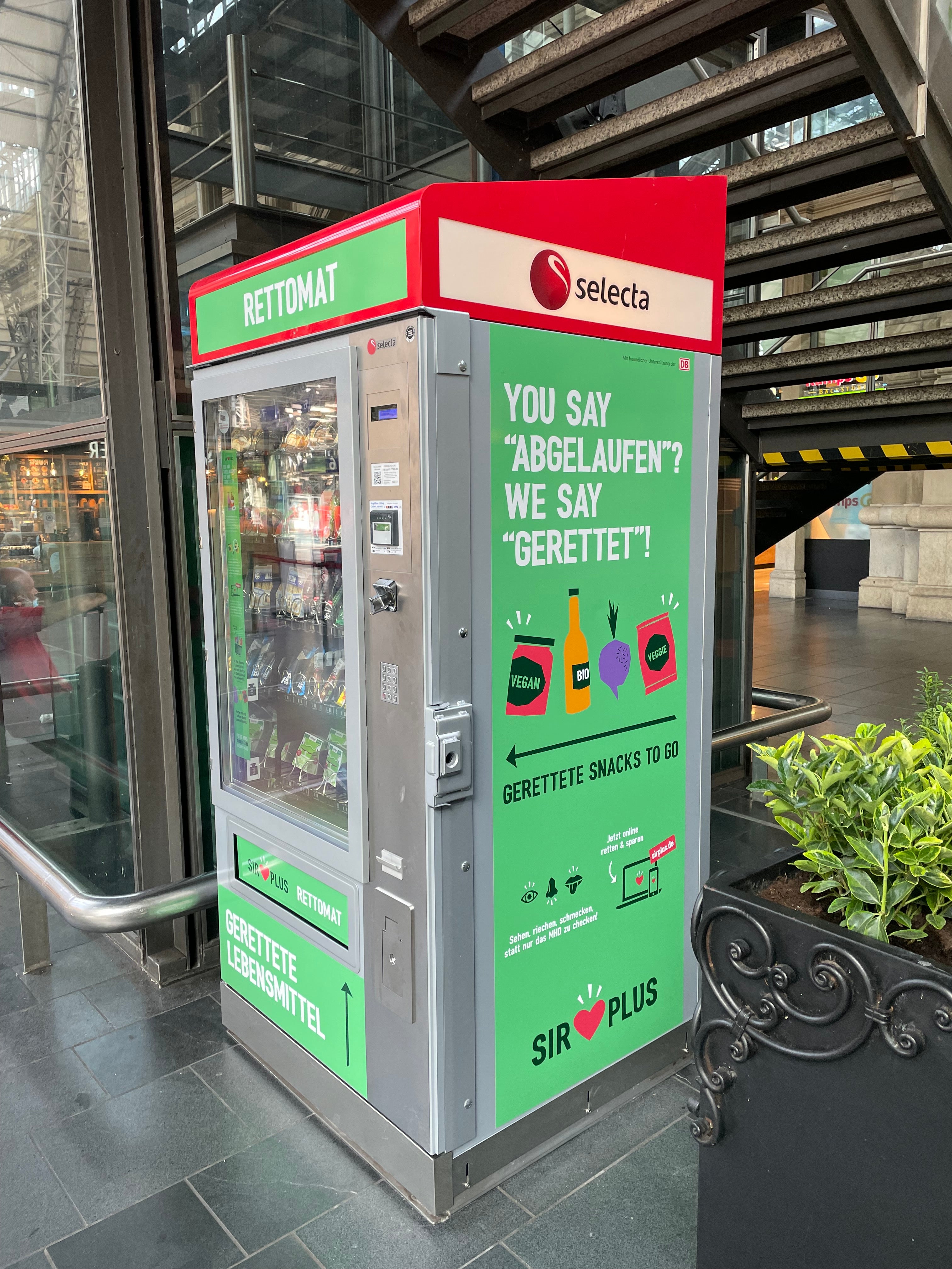 Ab jetzt heißt es in Frankfurt: wegsnacken statt wegwerfen!