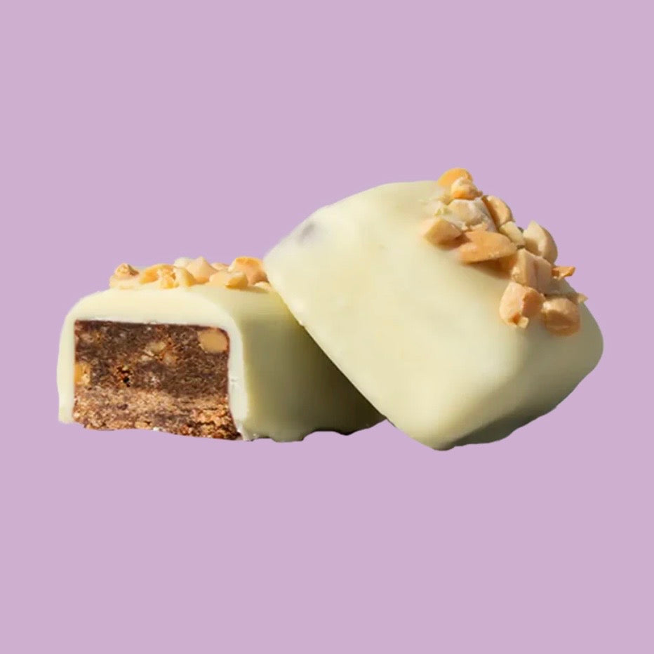 Treatfuls - Love at First Bite - Weiße Erdnuss-Schoko-Riegel - Vegan & Bio, 40g