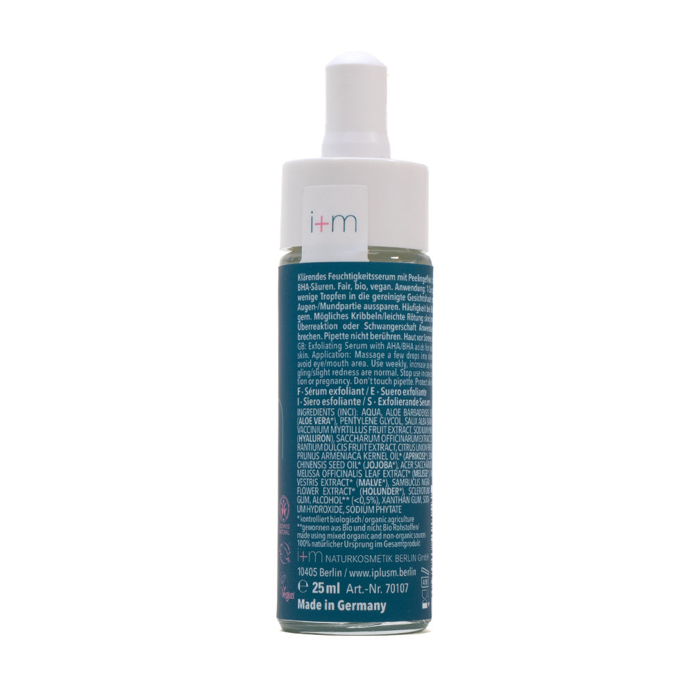 Das AHA/BHA-Serum von i+m Naturkosmetik wird in einer Flasche mit Tropfverschluss und umgekehrtem Etikettentext geliefert und sorgt für ein erfrischendes Hautpflegeerlebnis mit natürlichen Inhaltsstoffen.